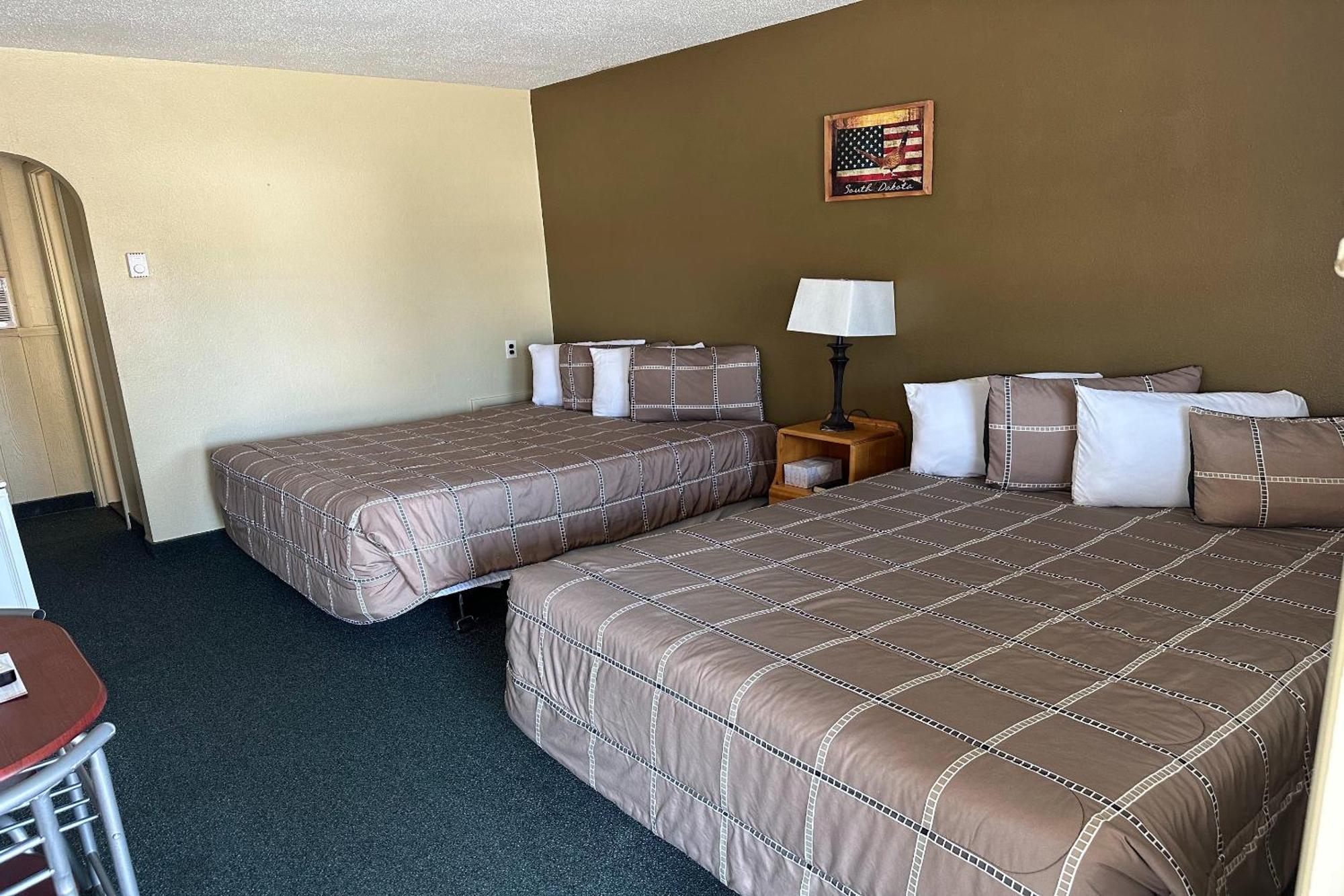 Love Hotels Murdo By Oyo On Interstate 90 Exteriör bild
